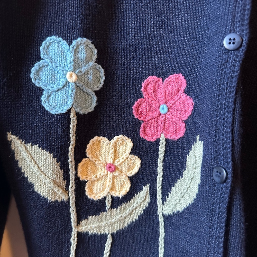 Hand Embroidered Flower Spring Lightweight Ramie Cotton Button Up Cardigan - Picture 3 of 5